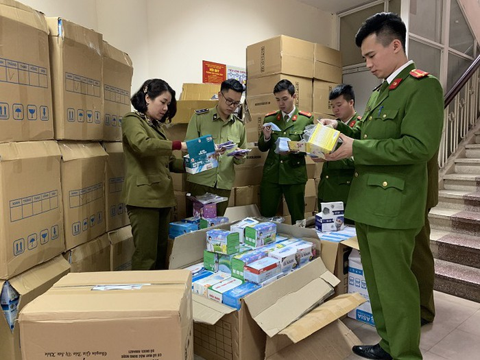 'Găm' 90.000 chiếc khẩu trang chờ tăng giá, bán kiếm lời - 1