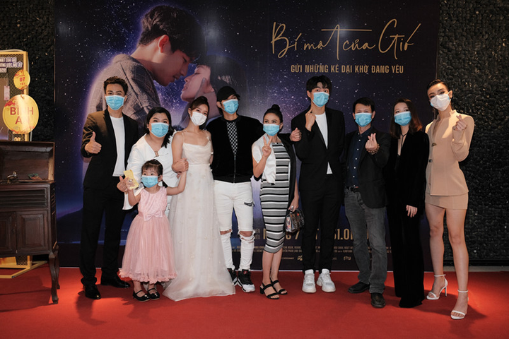 Nghệ sĩ bị hủy show, đêm nhạc bị hoãn bán vé: Showbiz Việt 'đóng băng' vì dịch corona - 4