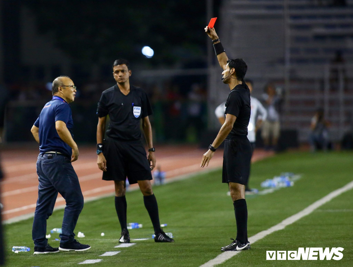 HLV Park Hang Seo có tự trả khoản tiền phạt hơn 100 triệu đồng? - 1