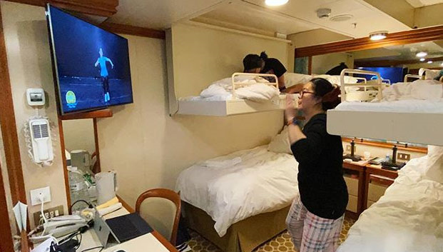 Cuộc sống 'sang chảnh' của hành khách trên du thuyền Diamond Princess những ngày bị cách ly - 6