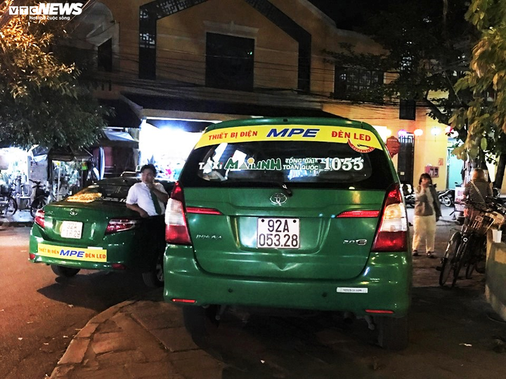 Lập đội taxi ưu tiên phục vụ du khách nói tiếng Hoa ở Hội An - 1