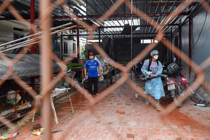 Chốt chặn 24/24h ở vùng dịch Covid-19 tại Vĩnh Phúc - 7