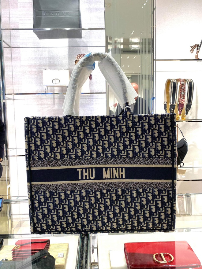 Sao Việt khoe những món quà siêu đắt đỏ được tặng dịp Valentine - 1