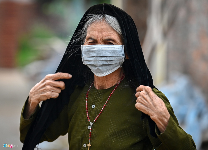 Chốt chặn 24/24h ở vùng dịch Covid-19 tại Vĩnh Phúc - 9