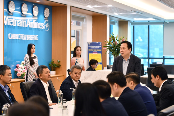 Kiểm tra công tác chống dịch Covid-19 tại sân bay Nội Bài - 2