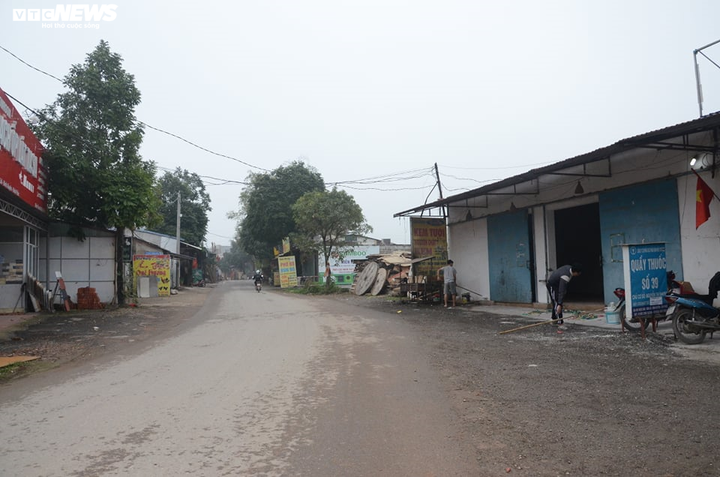 Ảnh: Cận cảnh bên trong 'tâm dịch' tại Vĩnh Phúc, nơi có hơn 10.000 dân bị cách ly hoàn toàn - 5