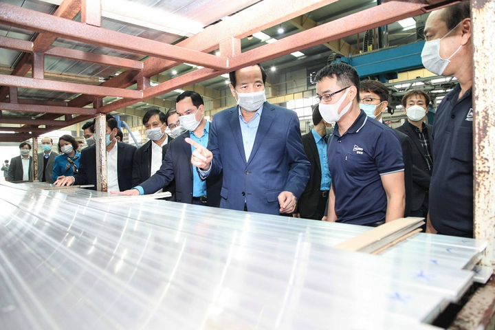 Hơn 800 doanh nghiệp ngừng hoạt động, giảm quy mô vì Covid-19 - 2