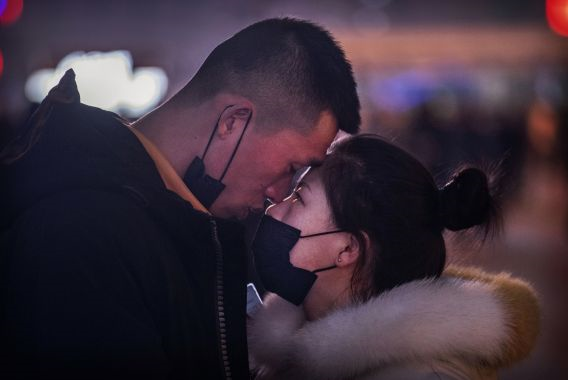 Lễ tình nhân: 'Yêu' nhau thế nào giữa đại dịch Covid-19? - 4