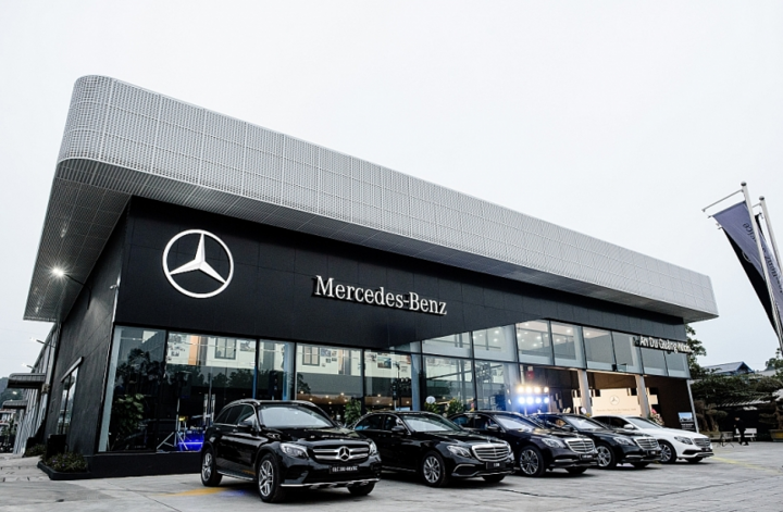  Loạt Mercedes mới ra mắt, phân khúc xe sang sôi động - 1