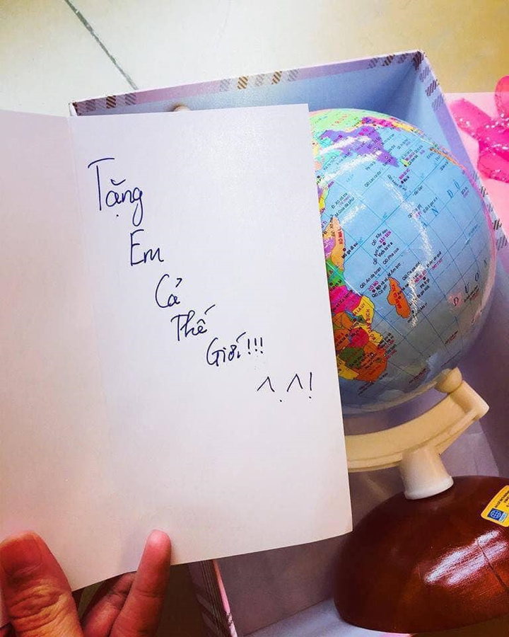 Cười ngất với những món quà Valentine giữa đại dịch Covid-19 - 9