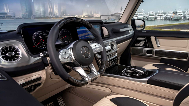 Mercedes-AMG hợp tác với Cigarette Racing thiết kế thuyền và xe hơi - 11