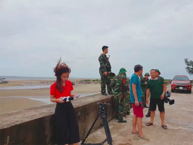 Danh tính BTV mới, gây chú ý khi dẫn Thời sự 19h của VTV - 3