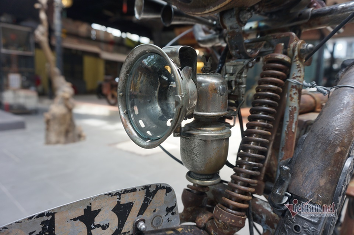 Dân chơi Sài Gòn phục chế Harley-Davidson 1927 độc nhất Việt Nam - 4