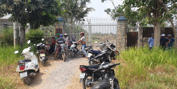 Đua nhau đến căn nhà hoang Tuấn 'khỉ' từng nấp để chụp ảnh - 9