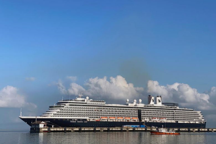 Khách du thuyền Westerdam xét nghiệm lần hai tiếp tục dương tính với Covid-19 - 1