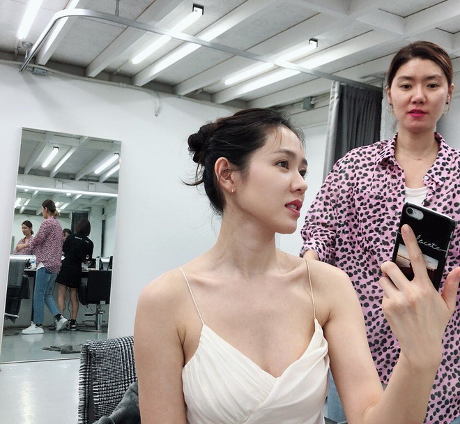 Những lần hiếm hoi Son Ye Jin 'Hạ cánh nơi ảnh' khoe ảnh gợi cảm - 3