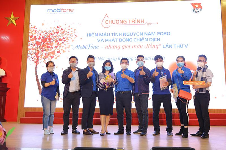 Bác sĩ tri ân ‘những giọt máu hồng’ cho đi giữa mùa dịch Covid-19 - 2