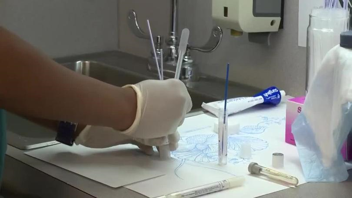 Quan chức Trung Quốc: Covid-19 có thể phòng ngừa và điều trị - 1