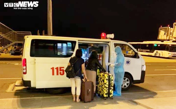 Cận cảnh tuyến đầu chống dịch Covid-19 ở Sân bay Đà Nẵng - 6