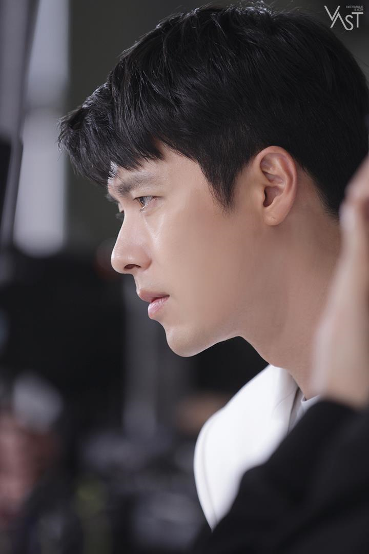 'Đốn tim' fan như vẻ đẹp của Huyn Bin trong 'Hạ cánh nơi anh' - 13