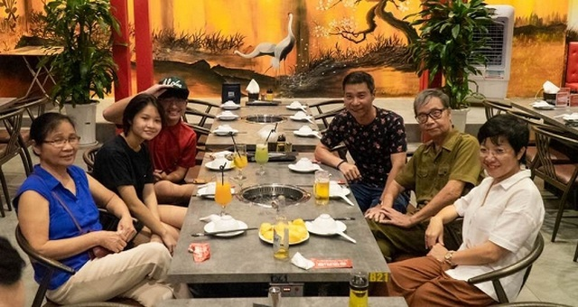 Con trai được ông bà nội tặng quà, MC Thảo Vân tiết lộ: 'Ngày xưa Công Lý xin mãi không được' - 3