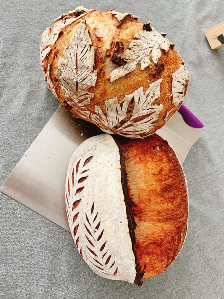 Chị em đua nhau khoe bánh mì thanh long tự làm - 3