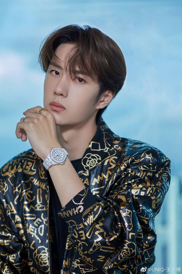 Tiêu Chiến, Lý Hiện và loại nam chính trong phim chuyển thể được yêu thích nhất - 4