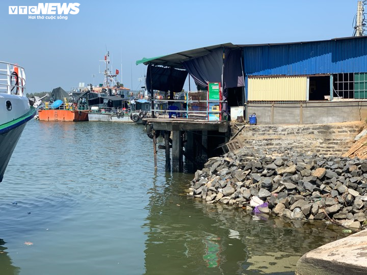 Một hộ dân 5 năm lấn chiếm cảng Sa Kỳ vẫn chưa bị xử lý - 1