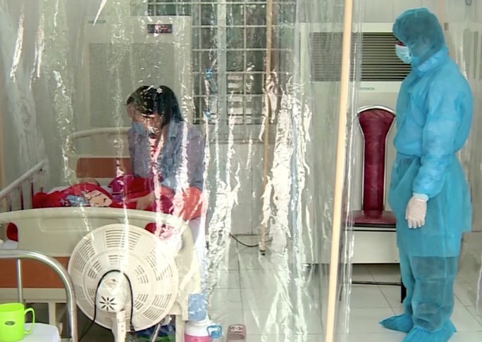 Bé 3 tháng tuổi nhiễm Covid-19 xét nghiệm âm tính 2 lần, sắp được ra viện - 1