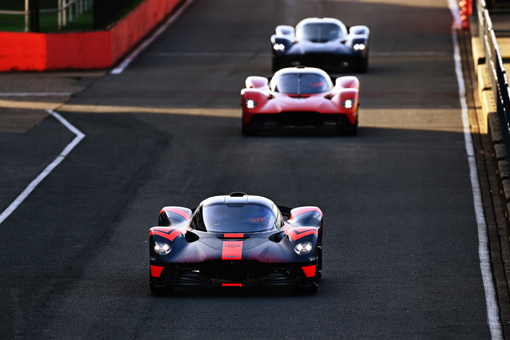 Aston Martin sẽ hủy kế hoạch đua xe Valkyrie ở Le Mans? - 8