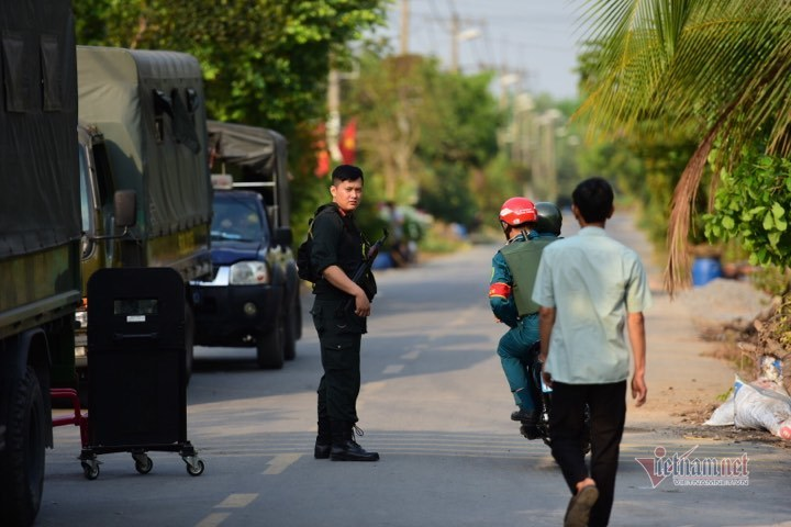 Tuấn 'khỉ' lấy khẩu súng AK dùng gây án từ nhà người quen - 2
