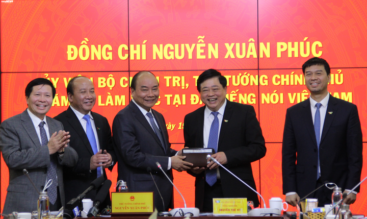Thủ tướng Nguyễn Xuân Phúc làm việc với Đài Tiếng nói Việt Nam - 16