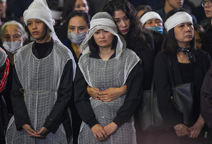 Gia đình, đồng nghiệp tiễn đưa nghệ sĩ Vũ Mạnh Dũng về nơi an nghỉ - 2