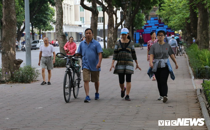 Bắc Bộ tăng nhiệt, trưa chiều hửng nắng - 1