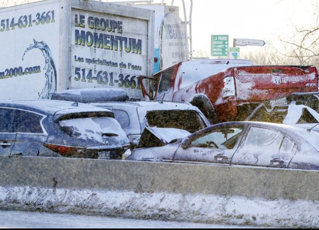 200 xe đâm liên hoàn: 2 người chết, 70 người bị thương - 2