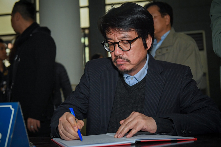 Gia đình, đồng nghiệp tiễn đưa nghệ sĩ Vũ Mạnh Dũng về nơi an nghỉ - 6