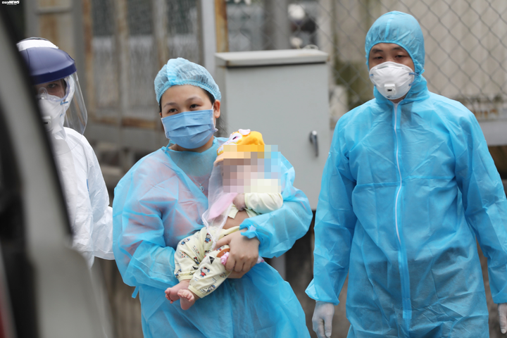 Điều trị cho bệnh nhi 3 tháng tuổi nhiễm Covid-19 có gì đặc biệt? - 2