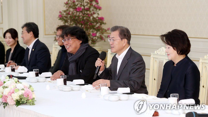 Tổng thống Hàn Quốc Moon Jae In mời ăn trưa, chúc mừng đoàn phim 'Ký sinh trùng' - 3