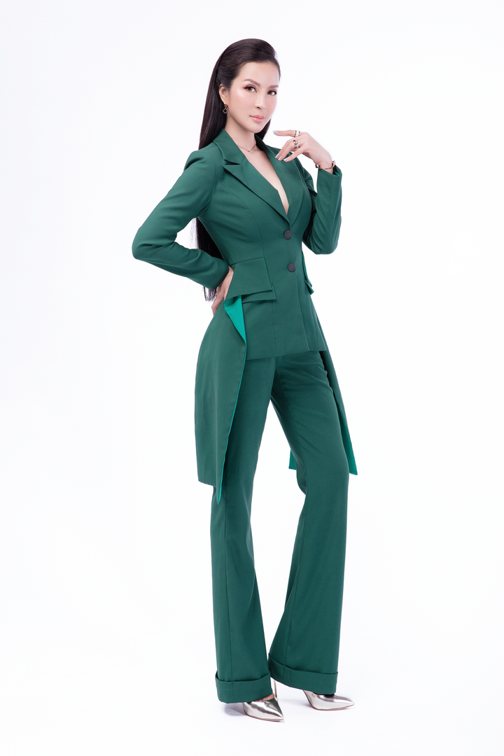 MC Thanh Mai: 'Lớn tuổi mà có cốt cách, chỉn chu là điều tôi hướng tới' - 7