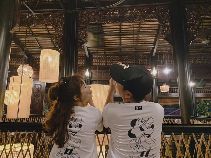 Trường Giang diện đồ đôi với Nhã Phương, 'trốn con' đi chơi Valentine muộn - 2