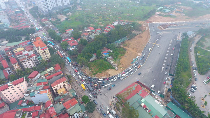 Toàn cảnh tuyến đường gần 1.500 tỷ đồng rộng 10 làn vừa thông xe ở Hà Nội - 4
