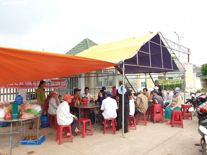 Nhà máy cồn bốc mùi thối ở Quảng Nam: Tỉnh cho phép hoạt động, dân cương quyết ngăn cản - 2