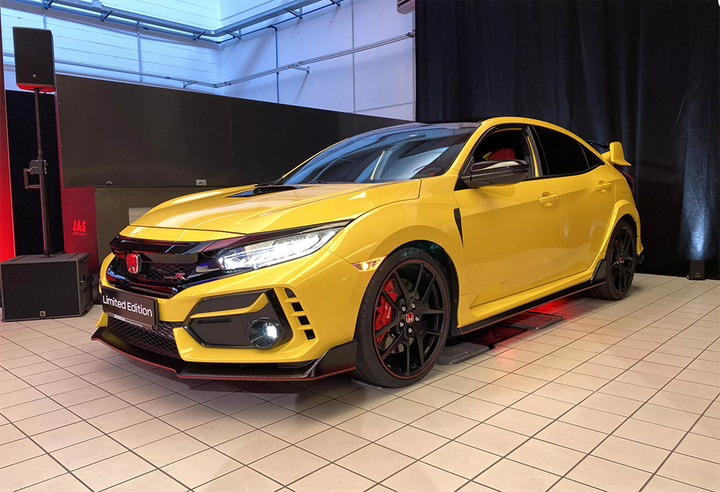 Lạ lùng Civic Type R Limited Edition 2021 không có âm thanh, điều hoà - 1