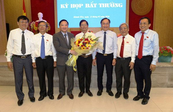 Ông Nguyễn Tấn Tuân làm Chủ tịch UBND tỉnh Khánh Hòa - 1