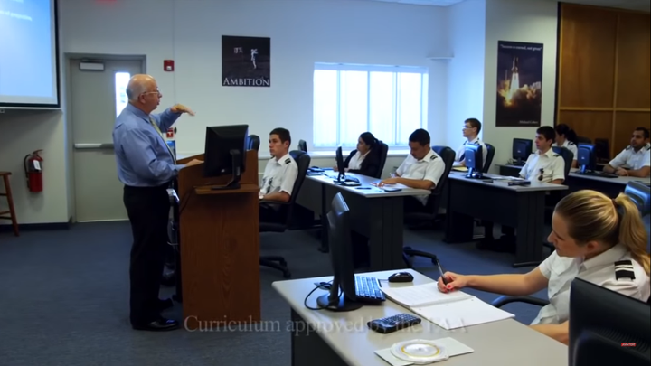 Trường đào tạo top 20 thế giới tại Mỹ của học viên phi công VinAviation - 12