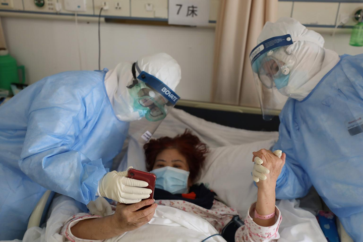 Vì sao nam giới dễ nhiễm Covid-19 hơn phụ nữ? - 2