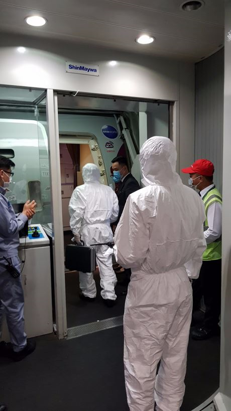 TP.HCM xin ý kiến cách ly khách quá cảnh có biểu hiện nhiễm Covid-19 - 1