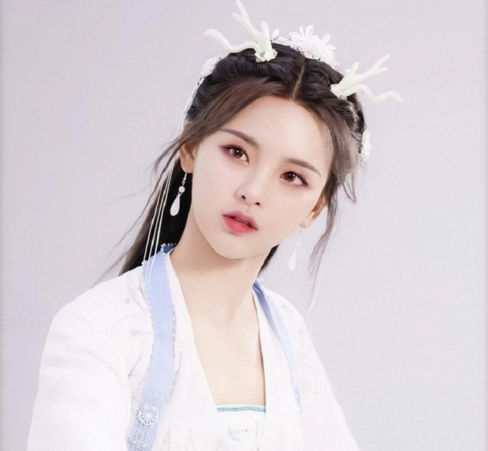 Mỹ nhân đẹp nhất Trung Quốc nhiều lần bị chê ứng xử bất lịch sự - 5