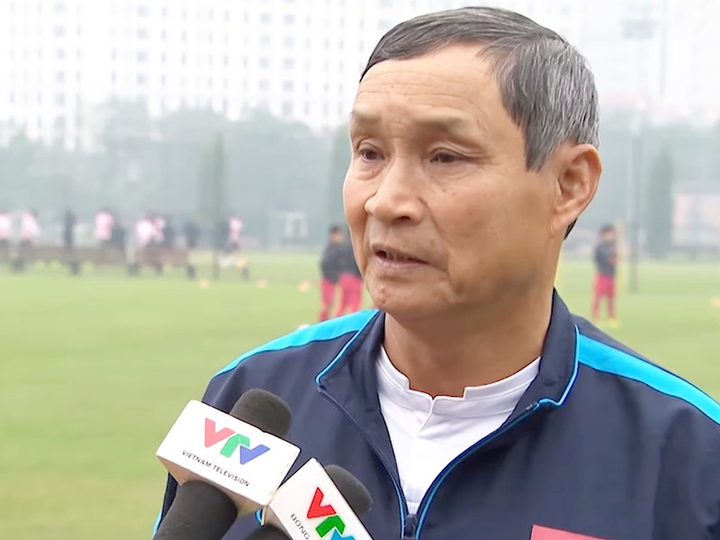HLV Mai Đức Chung: 'Tuyển nữ Việt Nam có cách đối phó với Australia' - 1
