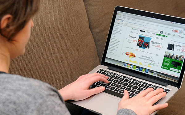 Amazon tăng trưởng mạnh mẽ giữa mùa Covid-19 - 1